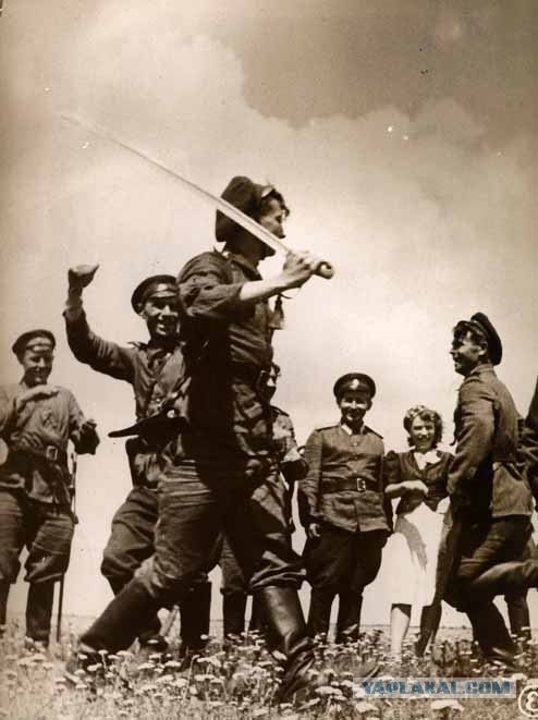 Фотографии второй мировой, многие цветные (фото)
