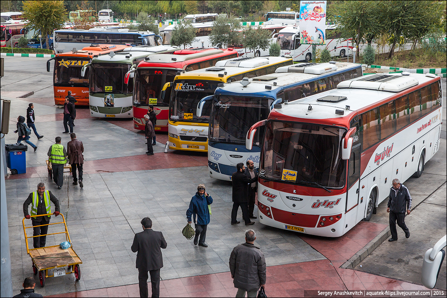 Тегеран автобусы. Тегеран транспорт. Автобусы в иране. Тегеран автобусы. Метрополитен тегерана.
