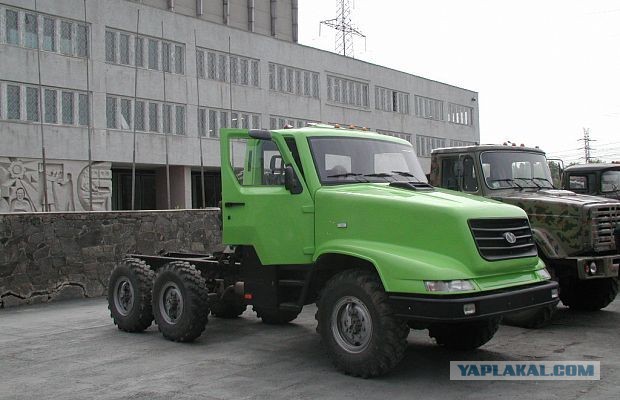 ЗИЛ-130 с обновлённым дизайном кабины в американском стиле