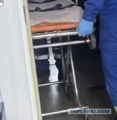 Парень решил выпить самогон деда — ну и что могло пойти не так?