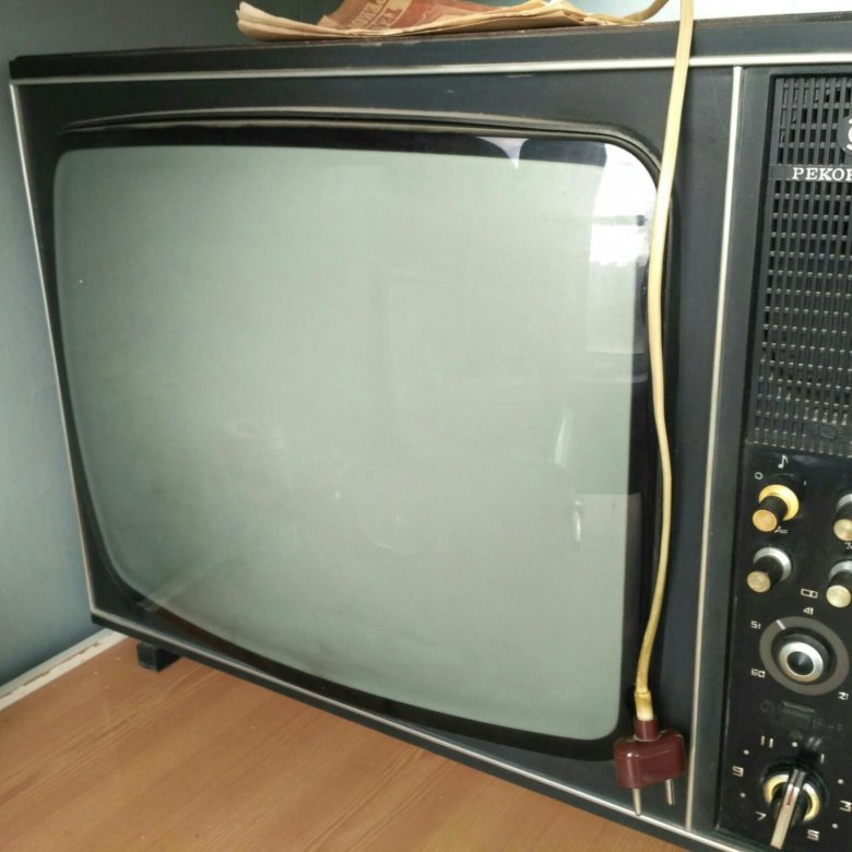 Телевизор рекорд черный. Телевизор рекорд 312. Ламповый телевизор рекорд 312. Телевизор рекорд 312 цветной. Телевизор рекорд черно-белый в 312.
