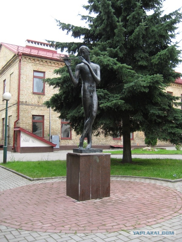 Необычные статуи мира