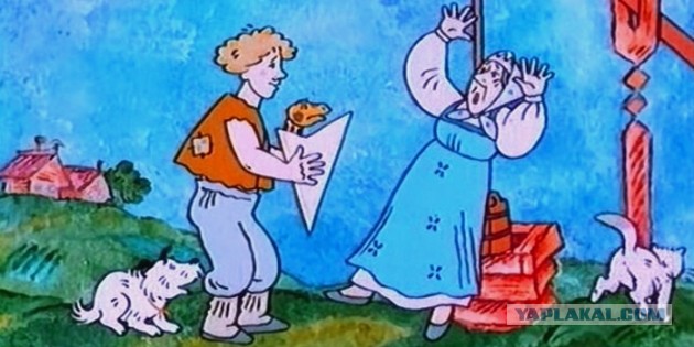 Житель Красногорска приютил у себя змею, которую выбросили в подъезде дома