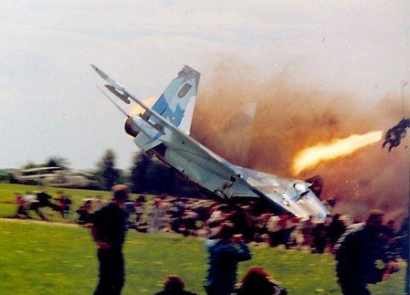 Украинский Ил-76 едва не рухнул на аэродроме