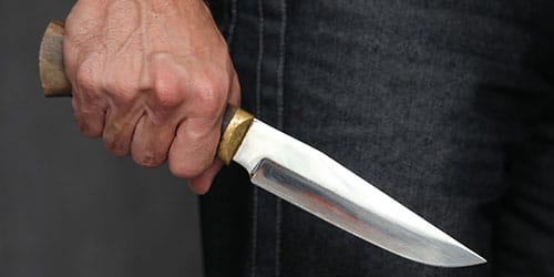 Герой или агрессор: кто-то снова пожалеет о том, что спас девушку от неадеквата с ножом
