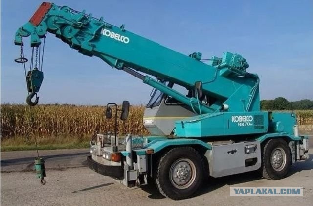 В России создан уникальный автокран грузоподъемностью 60 тонн для дорог общего пользования
