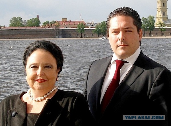 Потомки Романовых хотят недвижку нахаляву
