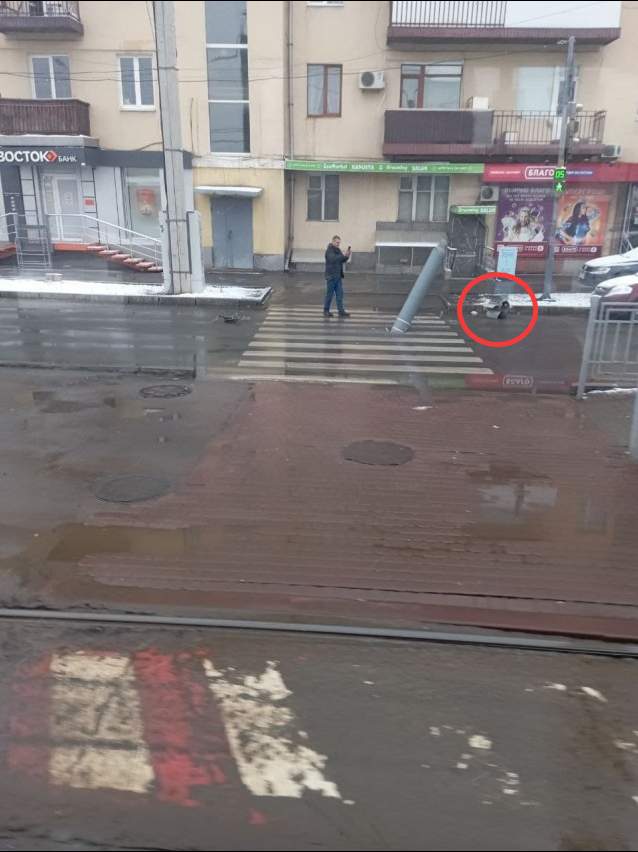 Это пешеходный переход возле конного рынка в Харькове