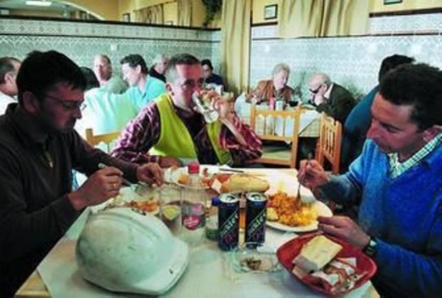«Они нас считают за быдло». Активистка из Новороссийска предложила штрафовать полуголых туристов.