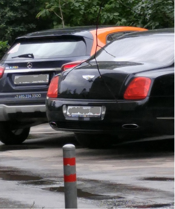 Можно ли руками и ногами остановить КамАЗ? Да, если он несётся на Porsche