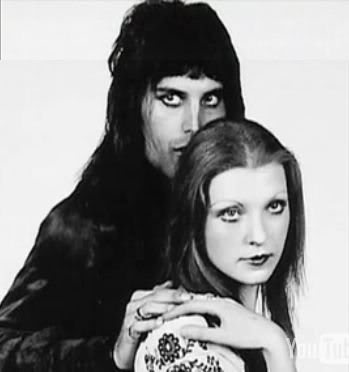 60 тысяч человек спели хит Queen