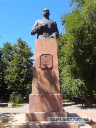 Памятники Великой Отечественной...