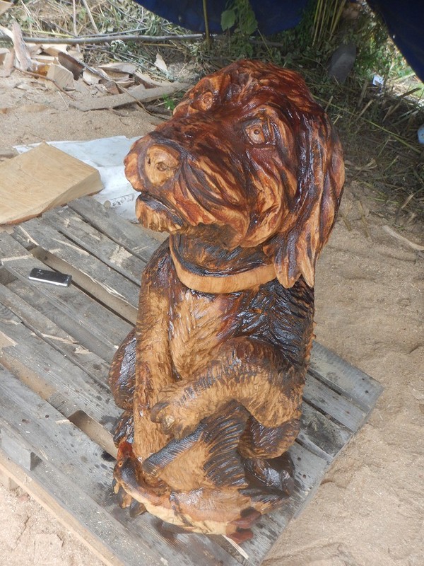 Портрет собаки из дерева - бензопилой