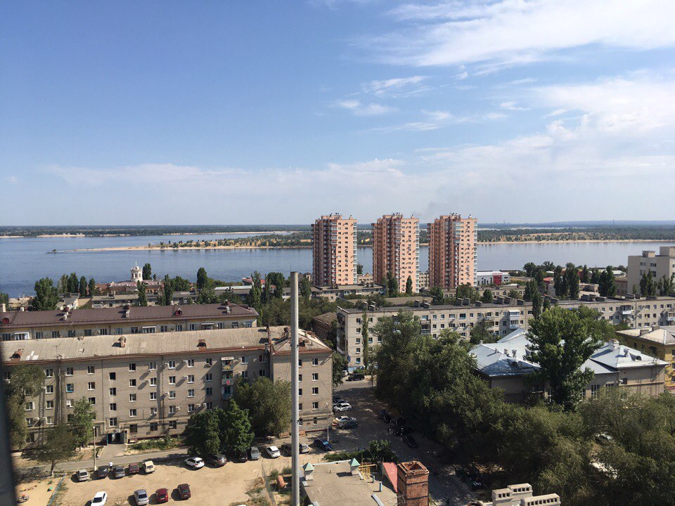 Волгоград голодный. Остров сарпинский волгоград. Волгоград голодный. Остров сарпинский волгоград. Волгоградское водохранилище фото.