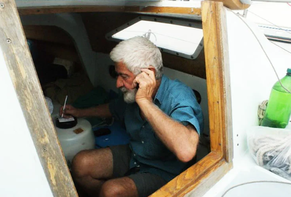 Как русский пенсионер построил яхту у себя на балконе и в одиночку совершил два кругосветных плавания. История Евгения Гвоздева