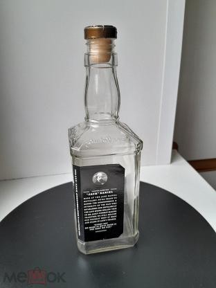 Щи, хлеб, рыбацкие снасти