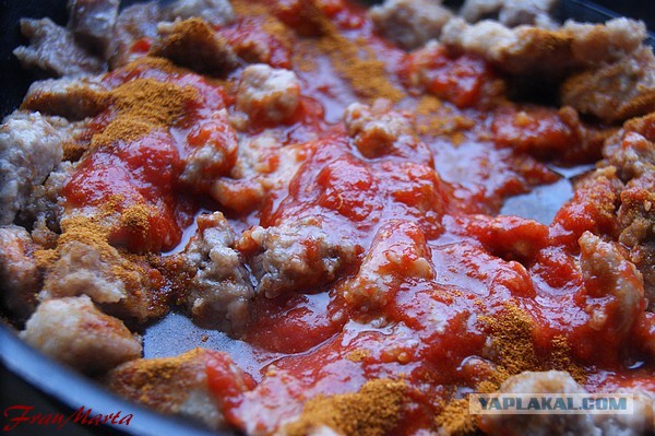Густой мясной суп, похожий на гуляш, В духовке