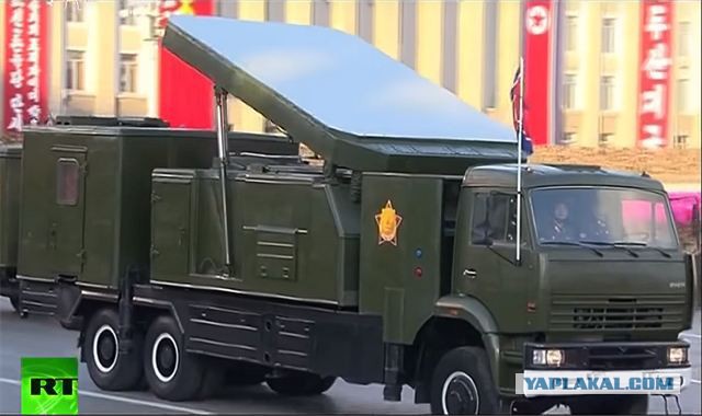 Военный парад в КНДР в честь 105-й годовщины со дня рождения Ким Ир Сена
