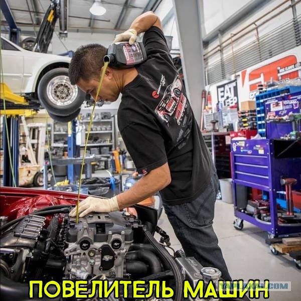 Розлив чая в Марокко