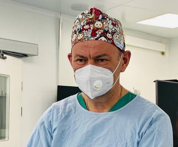 Иркутского хирурга наградили за спасение младенца из Бурятии