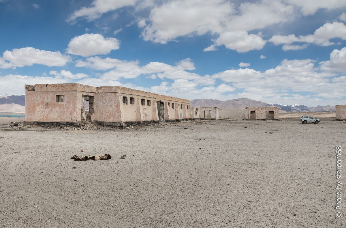 Военный городок советской орлр «Сасык-Куль» 32-го Памирского радиотехнического полка