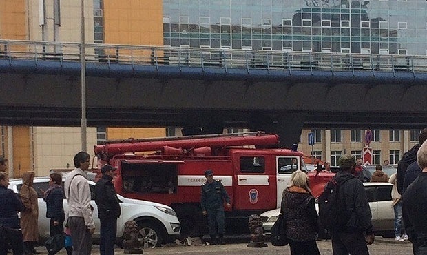Три дня эвакуации: в 14 городах России поступили анонимные сообщения о бомбах