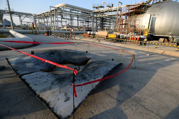 Последствия атаки дронов на нефтяные объекты Saudi Aramco. Фоторепортаж
