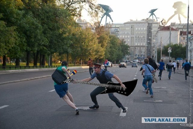 Школьники и полицай