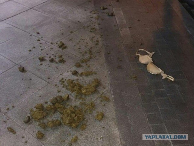 Ксения Собчак снялась полностью обнаженной в купели