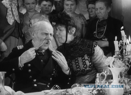 Российское минобороны: крейсер «Москва» затонул при буксировке — из-за повреждений корпуса в условиях шторма