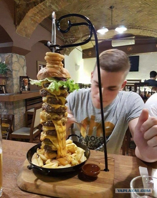 Странная подача блюд
