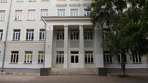 Волгоградская школа оказалась в центре скандала