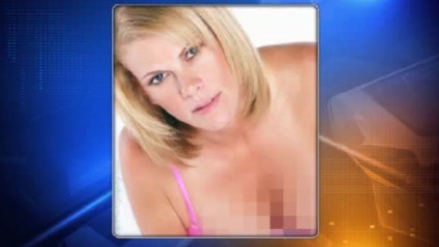 Сексуальная сержантка влипла из-за откровенных фот