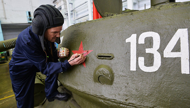 "Немедленно произвести копии русского Т-34, а также использовать захваченные".
