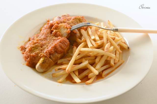 Колбаски под соусом карри
