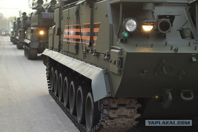 Как я не попал домой, но не пожалел. По Пресне танки грохотали!