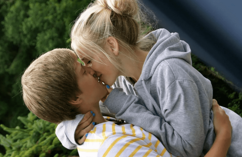 Психология подростковых отношений — сколько длится влюблённость