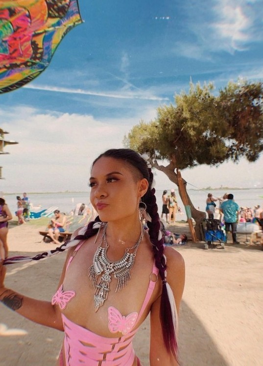 Подборка мадамов с фестиваля Burning Man