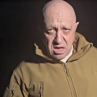 Муж саратовской певицы нагрубил Садальскому за критику
