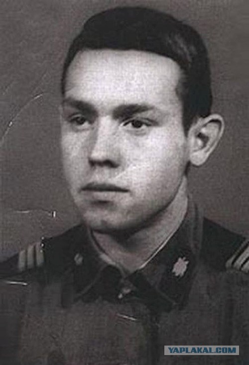 Актеры и армия