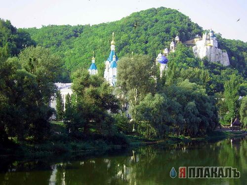 Церкви.