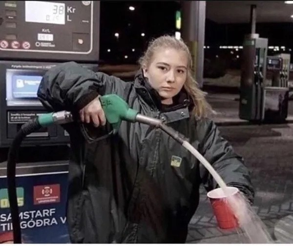 В Подмосковье запретили продажу бензина и топлива несовершеннолетним