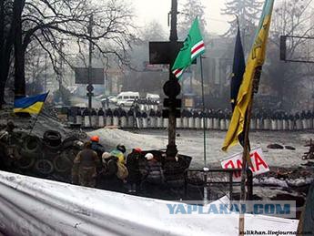 Самооборона остановила машину Яценюка и Тимошенко