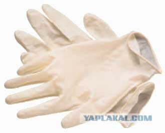 Путин потер руки после рукопожатия с Порошенко