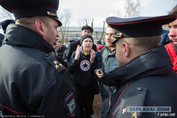 Задержания происходят на антикоррупционных акциях «Он нам не Димон»