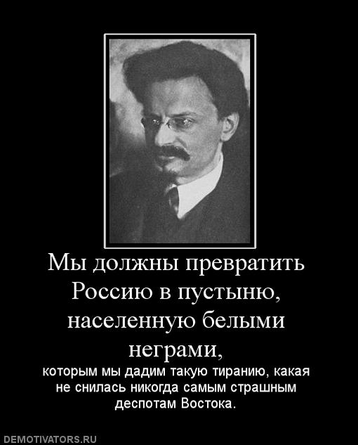 По соседству с закрашенным Навальным появилось новое граффити — с другим героем