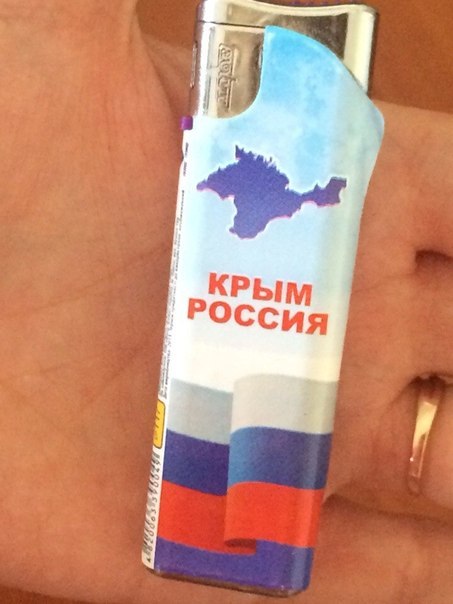 Анекдот дня: китайская фабрика продала более 100.000 футболок и кепок в США с надписью «Бойкот Китаю»