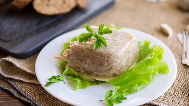 10 советских новогодних блюд: праздничный стол со вкусом ностальгии