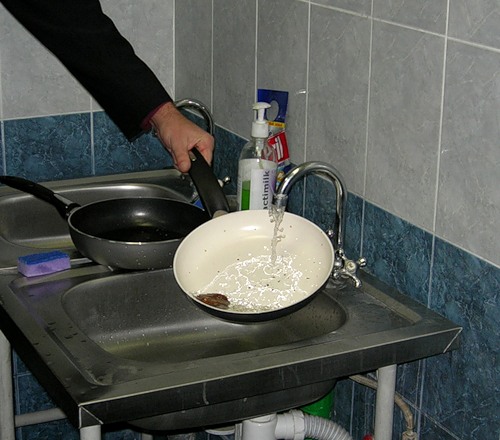 Как делают сковородки