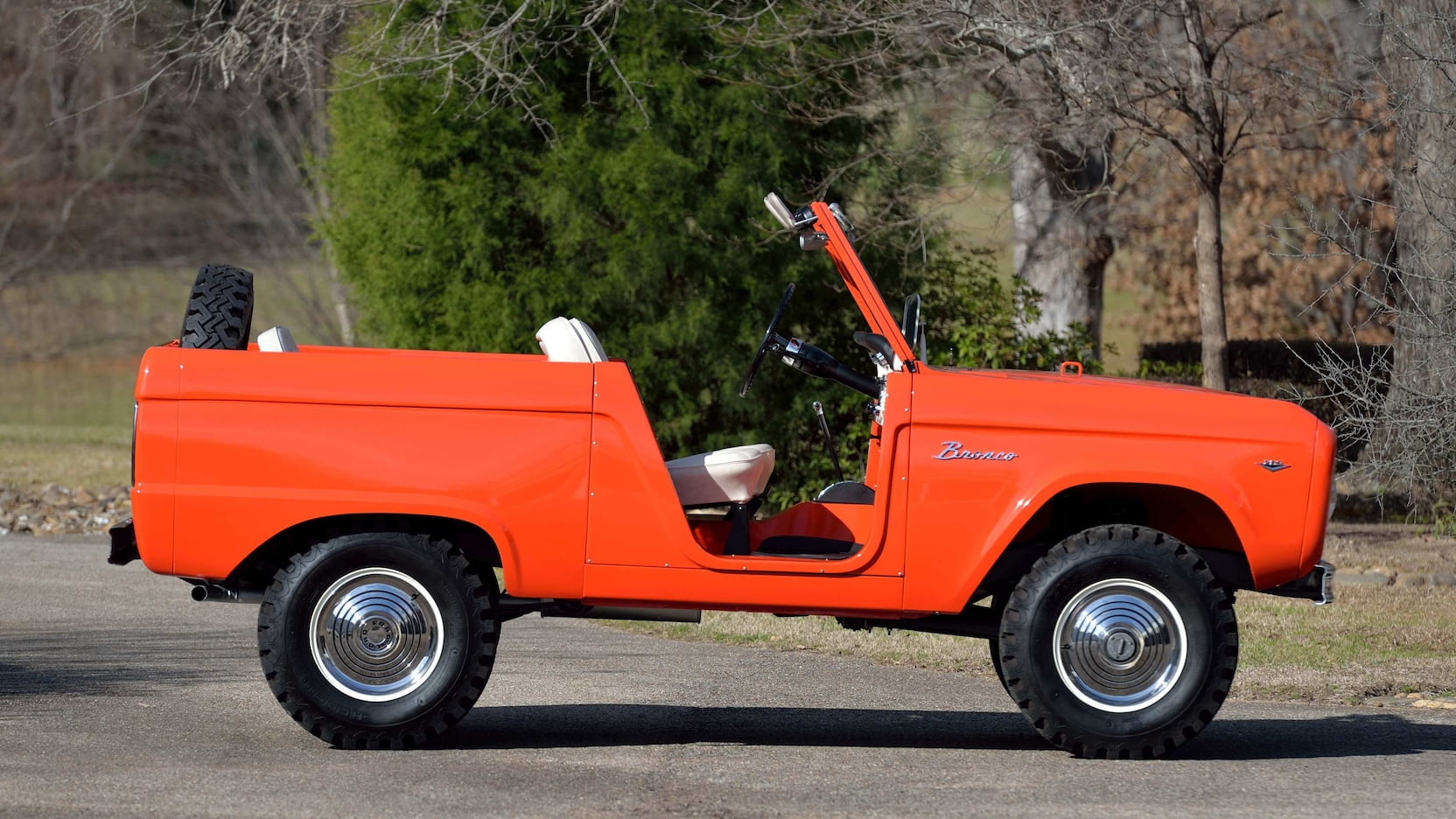Ford Bronco v8